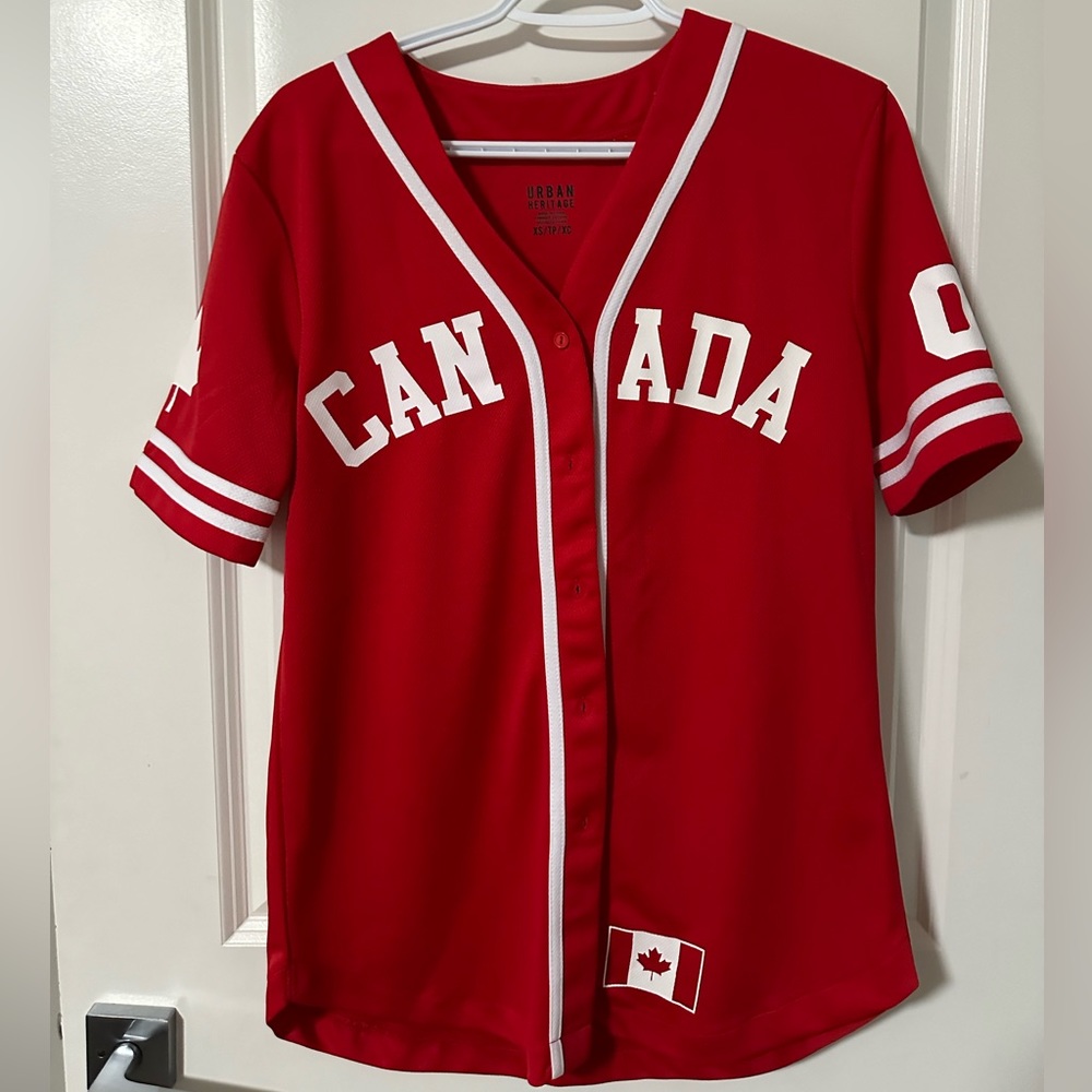 Red Canada shirt